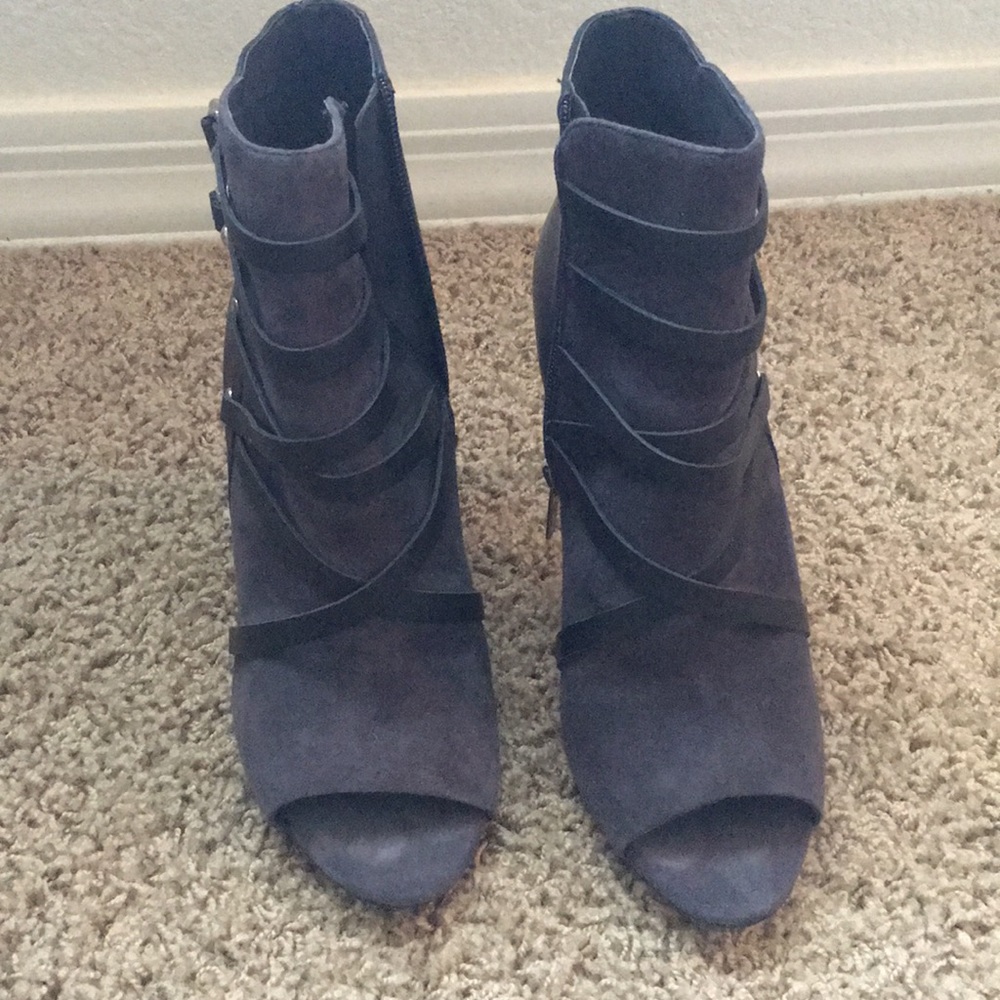 SHOE SALE- B1G1 Free-Ivanka Trump bootie size 9